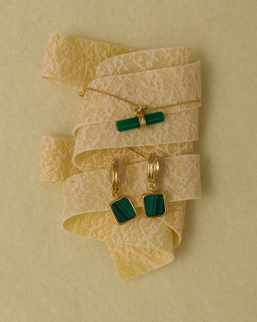 MALACHITE HOOPS (18K GOLD PLATED)