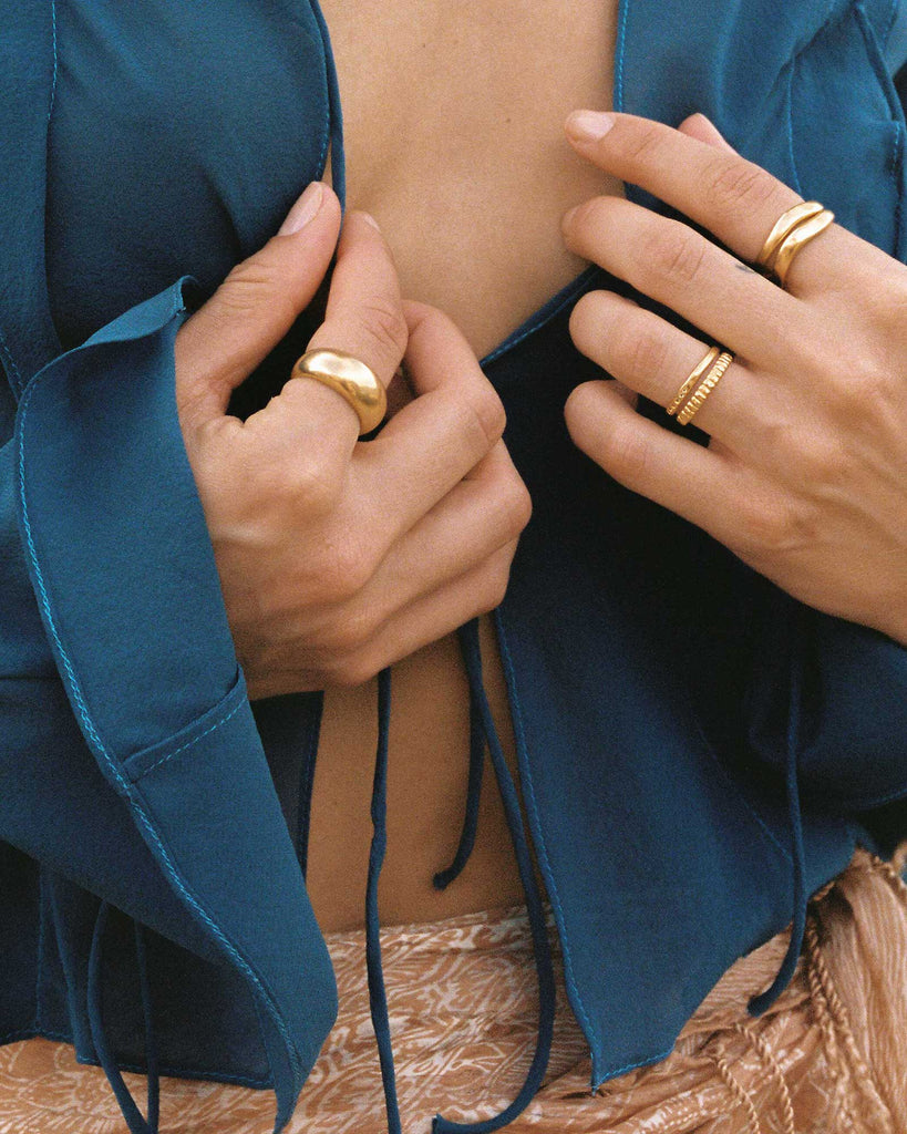 ESSENCE STACKING RING SET (18K GOLD PLATED) – KIRSTIN ASH (United