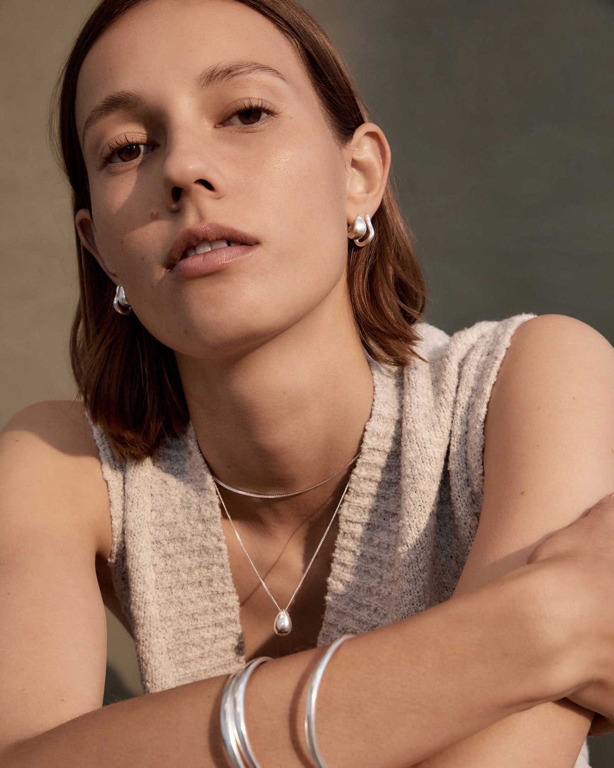 TRESOR HOOPS SMALL (STERLING SILVER) IMAGE 3