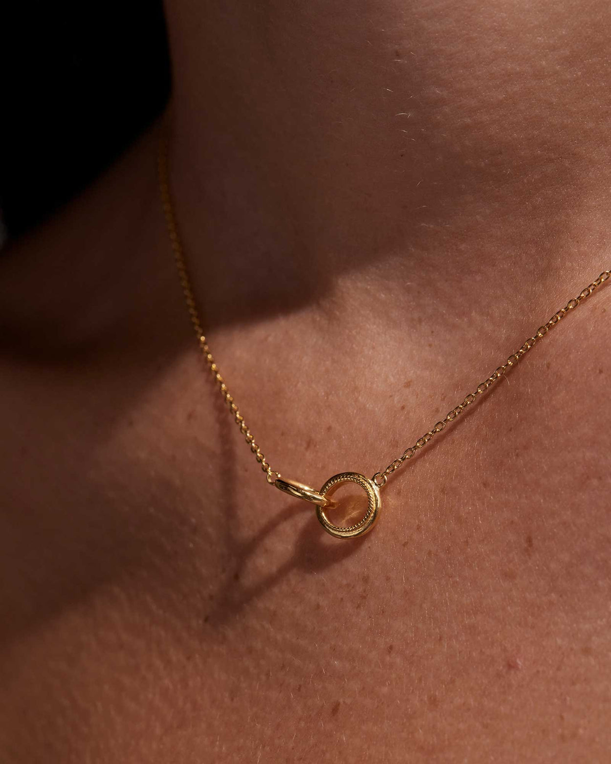 GRACE INFINITY NECKLACE (18K GOLD VERMEIL)