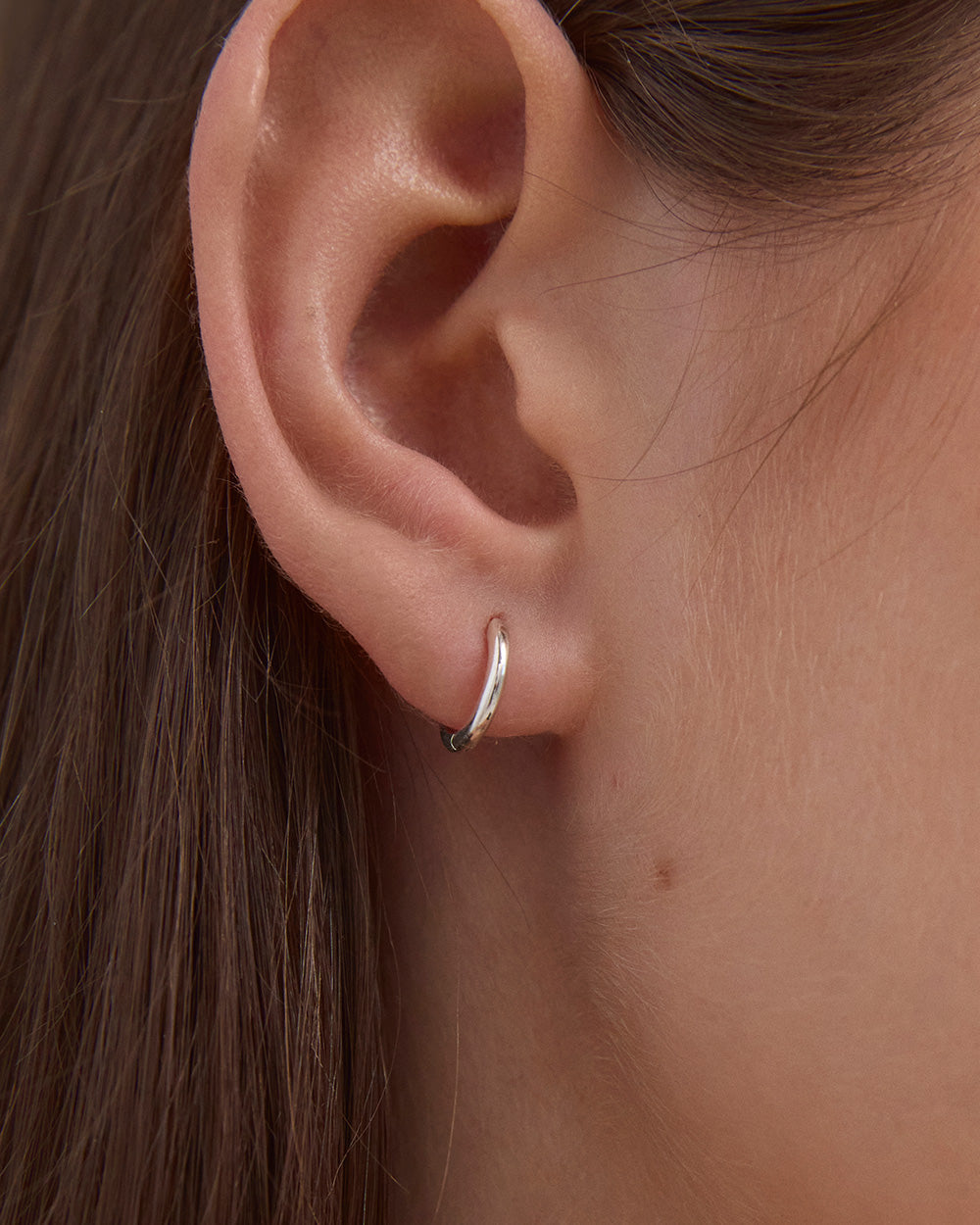 NOMADA FINE HOOPS (STERLING SILVER)