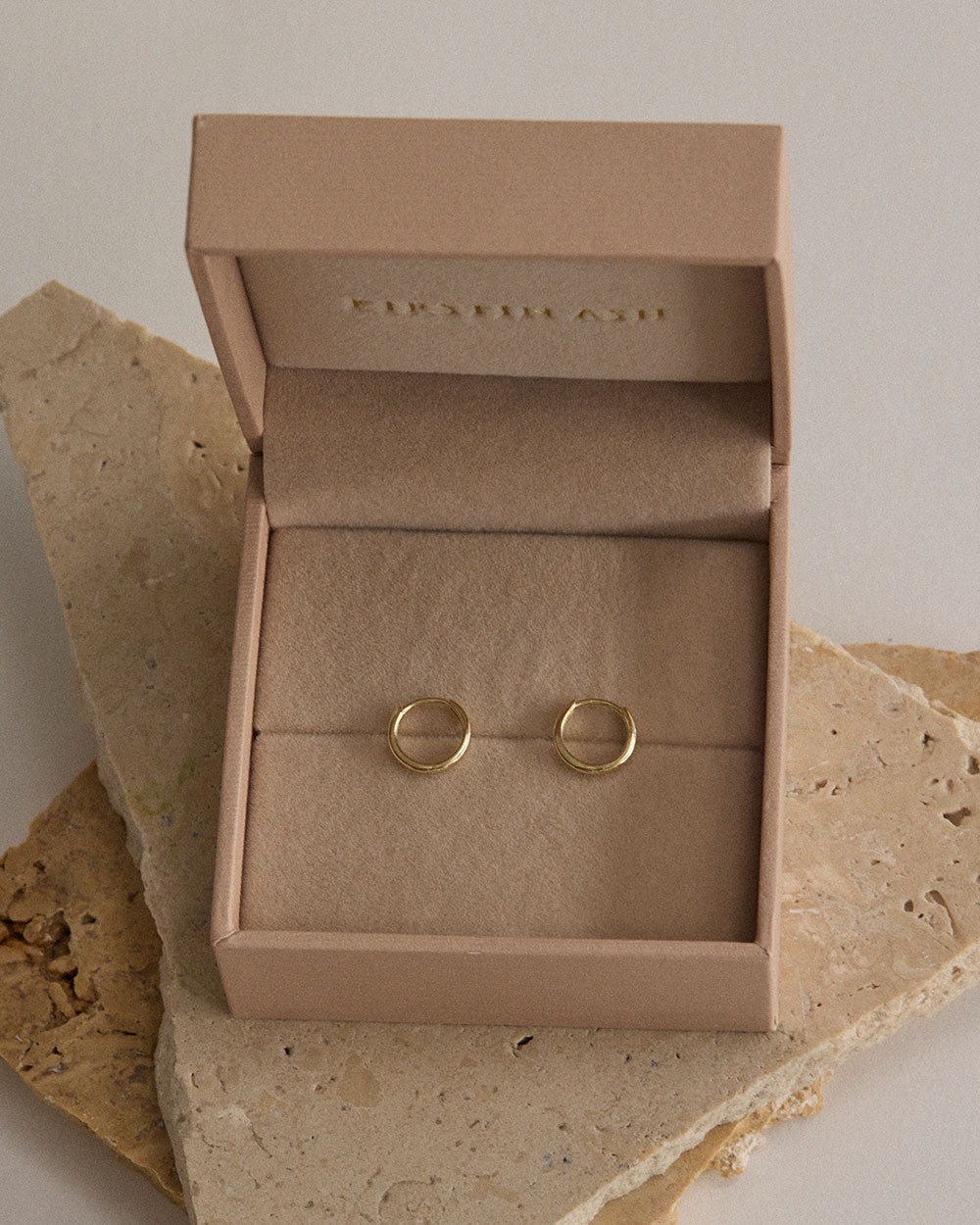 NOMADA FINE HOOPS (9K GOLD)