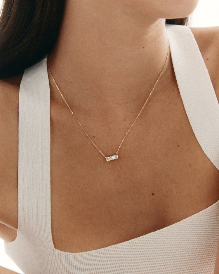 ELYSIUM BAGUETTE SAPPHIRE NECKLACE (9K GOLD) IMAGE 2