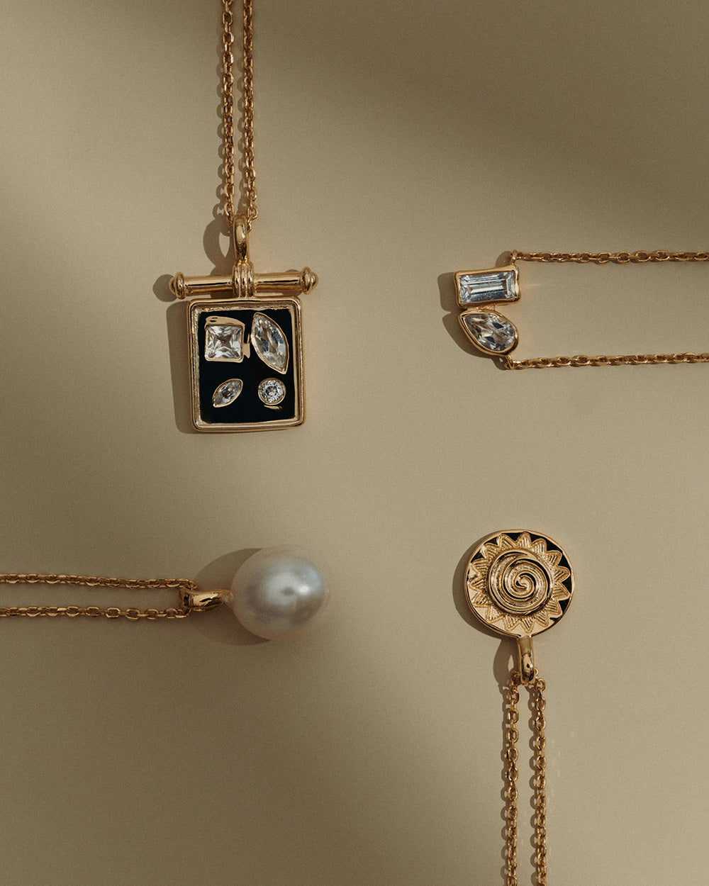 SOLARA COIN NECKLACE (18K GOLD VERMEIL)