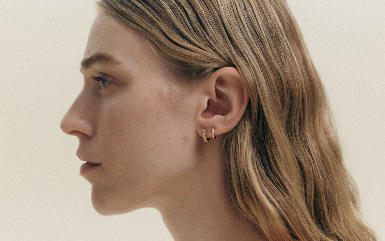 LUMEN HUGGIES (18K GOLD PLATED)