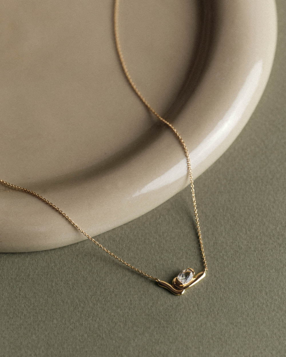 VESSEL NECKLACE (18K GOLD VERMEIL)