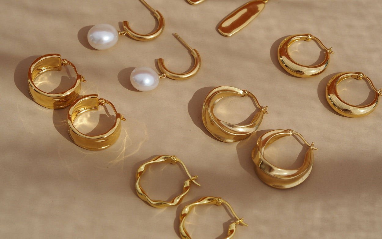 WAVE HOOPS (18K GOLD PLATED) – KIRSTIN ASH (United States)